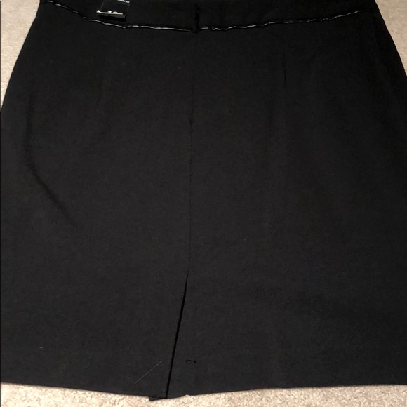 Amanda & Chelsea size 10 NWT black skirt, lined. - Picture 3 of 8